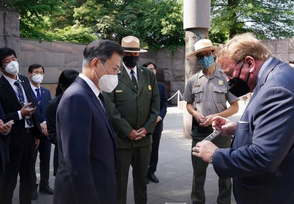 루즈벨트 기념관 을 방문한 문재인 대통령[사진=청와대]