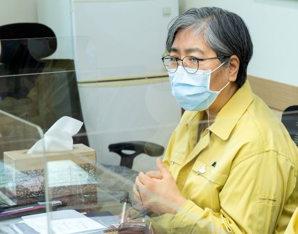 정은경 중앙방역대책본부장 이 정례브리핑을 하고 있다[사진=질병관리청]