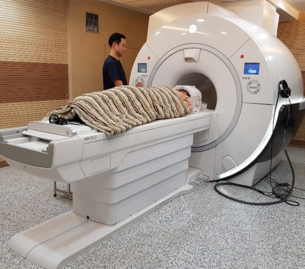 (사진=MRI 촬영)