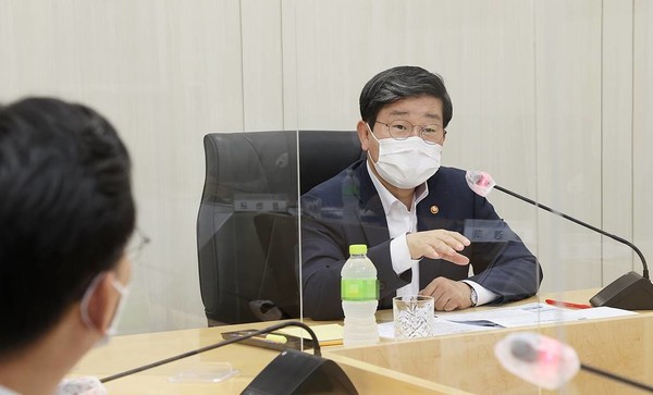 행정안전부 전해철 장관 [사진=행정안전부]