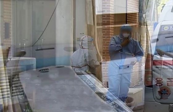 정부 코로나 치료를 위해 수도권 병상 확보 행정 명령 을 내렸다[사진=자료사진 이미지 합성]