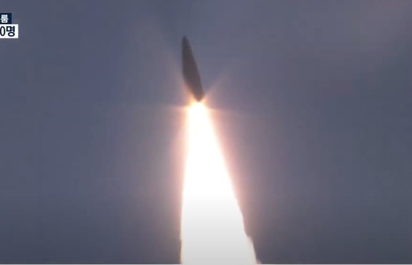 SLBM 발사장면[사진=kbs 티비 화면 촬영 캡쳐]