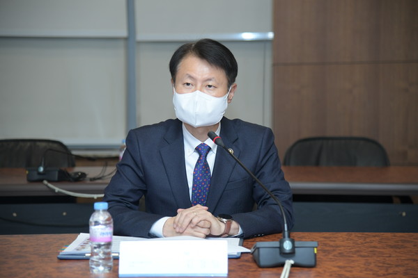 식품의약안전처 김강립 처장 [사진=식품의약안전처]