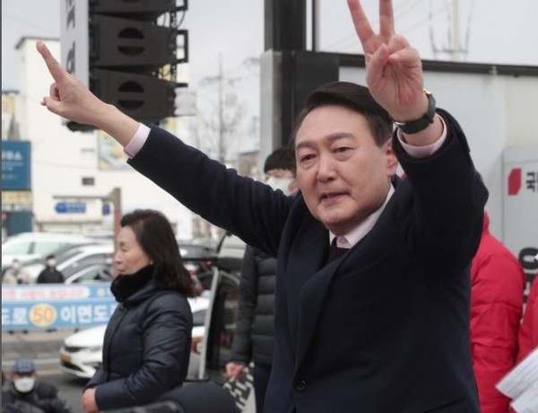 제20대 대통령으로 당선 된  윤석열 대통령 당선이[ 사진=윤석열 당선인 페이스북 ]