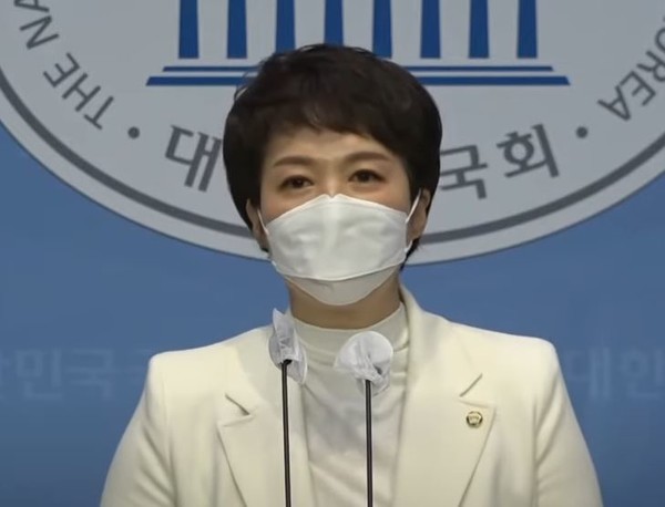 국민의힘 김은혜 의원이  경기도지사 출마를 선언하고 있다[사진 =티비화면 캡쳐]