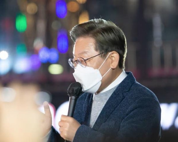 이 재명 전 경기지사가 계양구 국회의원 보궐선거에 전격 출마한다[사진=이재명 페이스북]