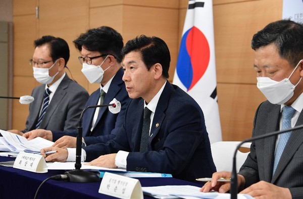 정부 공공기관에 대해 전면개편 을 하기로 의결했다[사진=기획재정부]