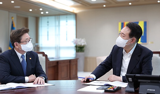 윤석열 대통령은 청와대를 국민복합공간으로 만들어 국민에게 개방하라고 지시했다[사진=대통령실]