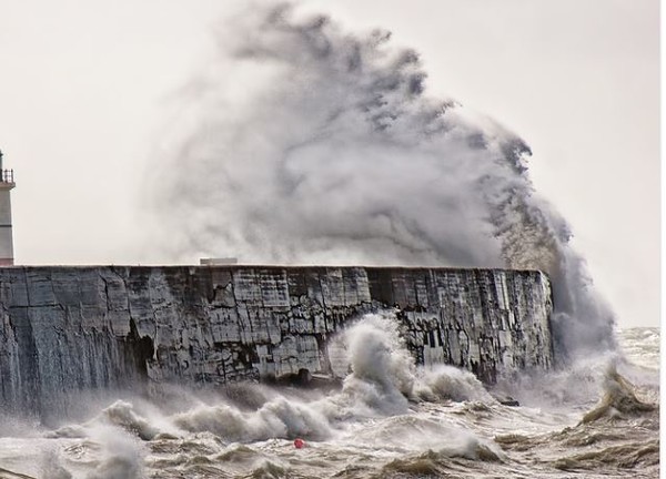 여름철 안전집중기간에 대비하여 행안부는 국민들의 적극적인 신고를 권장하고 있다[사진=자료사진 픽사베이]
