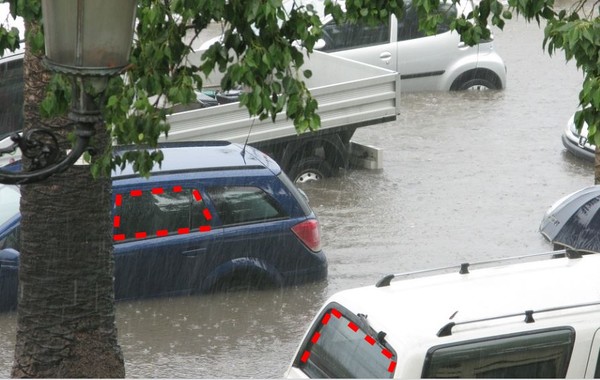 중고차 구입시 침수차량인지 아닌지 구별할 수 있는 간단한 방법으로 각종 차량문에 에워싸고 있는 방수 고무패킹을 열고 꼼꼼히 살펴 보면 어느 정도 판단 할 수 있다[사진=픽사베이 자료사진]