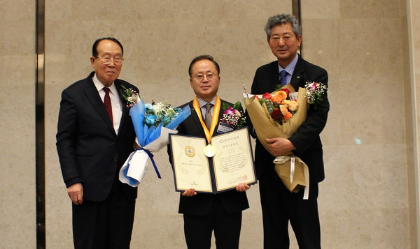 [사진= 앨앤케이 바이오 메드  제공