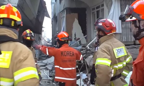 튀르기예 지진 구호대에 파견대 한국 구호팀[사진=K티비화면 촬영]