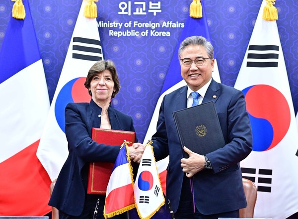 박진 외교부 장관(오른쪽)과 방한중인 카트린 콜로나 프랑스 외교장관 (사진=외교부)