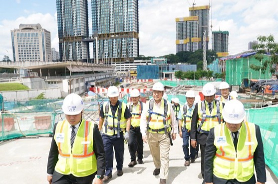 말레이시아 메가프로젝트 '메르데카 118' 건설 현장을 시찰하는 박진 외교부 장관 (사진=외교부)