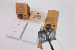 끝까지 찾아야 할 121879 태극기 용품(패키지) (사진=국가보훈처)