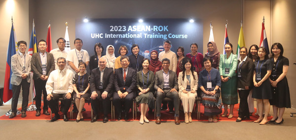 한-아세안, 보건의료 협력 강화를 위한 보편적 건강보장 국제 정책 연수 성료 (사진=한국보건복지인재원)
