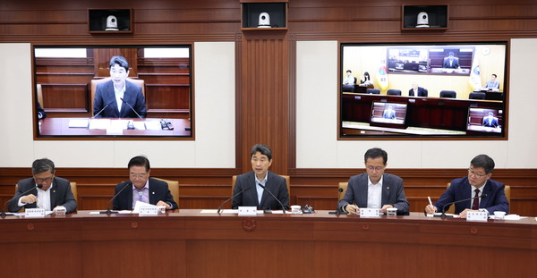교육부는 7월 19일 정부서울청사에서 제6차 사회관계장관회의를 개최하고, ‘취약계층 지원을 위한 범사회부처 협업전략’을 발표했다.(사진=교육부)