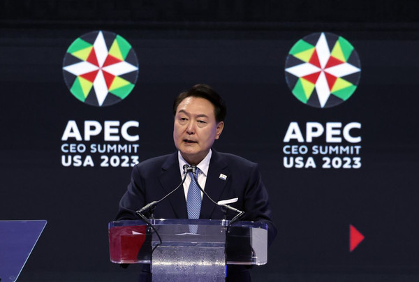 윤석열 대통령은 15일 APEC CEO Summit 행사에 참석해 기조연설을 했다.(사진=대통령실)