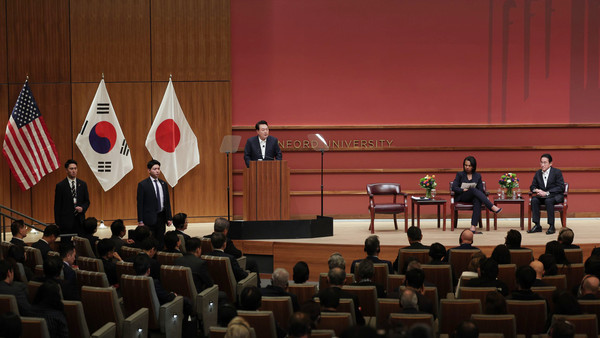 미국 스탠퍼드대에서 열린 한일 정상 좌담회 (사진=대통령실)