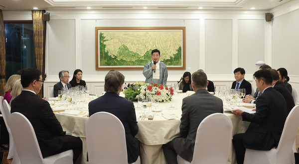 김진표 의장이 G7 외교사절 초청 만찬에서 인사말을 하고 있다.(사진=국회)