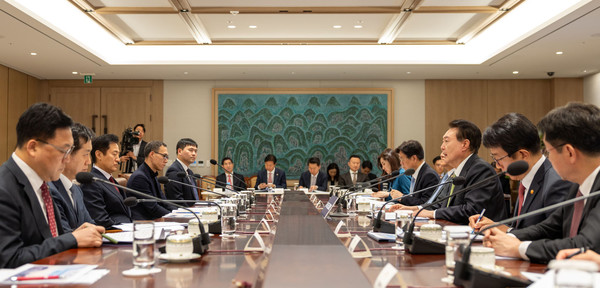 윤석열 대통령은 8일 용산 대통령실에서 도시주택공급 점검회의를 주재했다. (사진=대통령실)