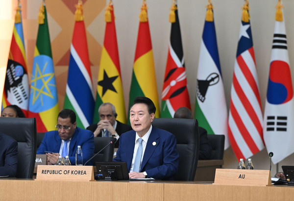 윤석열 대통령이 6월 4일 2024 한-아프리카 정상회의장에서 열린 한-아프리카 정상회의 개회식에서 개회사를 하고 있다.(사진=대통령실)