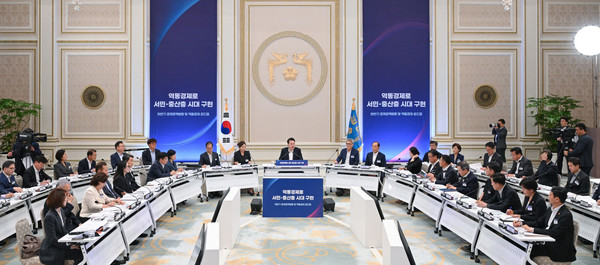 윤석열 대통령은 3일 하반기 경제정책방향 및 역동경제 로드맵 발표 회의를 주재했다. (사진=대통령실)