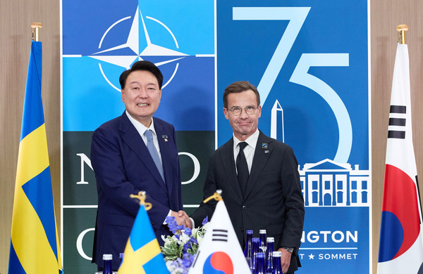 윤석열 대통령은 울프 크리스터손(Ulf Kristersson) 스웨덴 총리와 정상회담을 가졌다. (사진=대통령실)