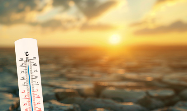 현재와 같은 무더위는 최소 14일까지 이어질 것으로 예상된다.(사진=freepik)