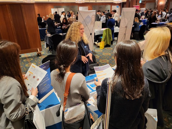 QS가 세계 MBA·대학원 박람회를 8월 27일 롯데 호텔 서울에서 개최한다.(사진=QS)