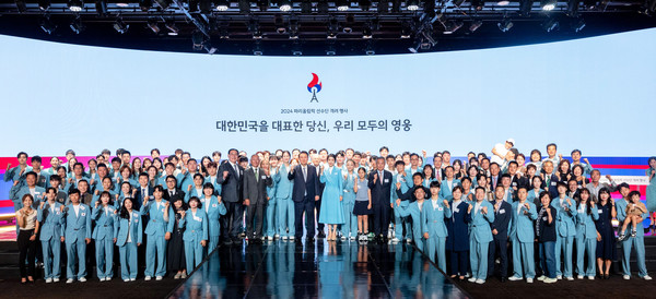 윤석열 대통령은 22일서울 신라호텔에서 파리올림픽에 참가했던 선수단과 가족, 지도자 및 관계자 270여 명을 초청해 만찬과 문화행사가 어우러진 격려 행사를 개최했다. (사진=대통령실)