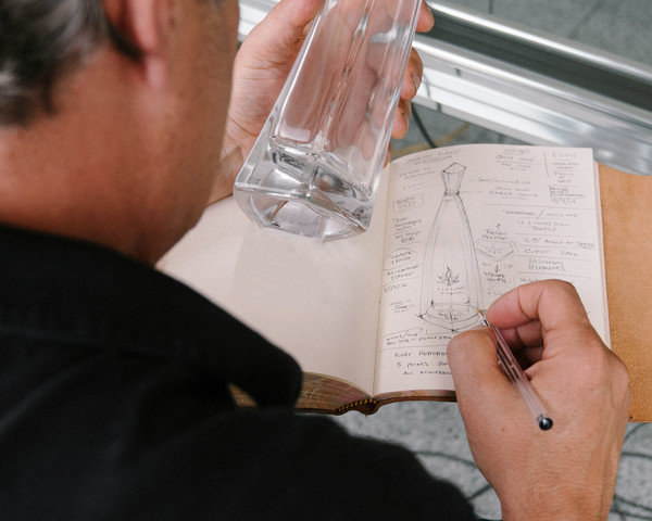 싱코로 보틀 디자인 스케치 (사진=메타베브코리아)