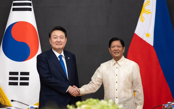 윤석열 대통령은 7일 페르디난드 로무알데즈 마르코스 주니어 필리핀 대통령과 확대 회담을 가졌다.(사진=대통령실)