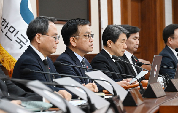 최상목 대통령 권한대행 부총리 겸 기획재정부 장관이 31일 정부서울청사에서 열린 국무회의에서 발언하고 있다.(사진=기획재정부)