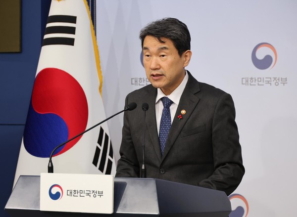 브리핑하는 이주호 부총리 겸 교육부 장관 (사진=교육부)