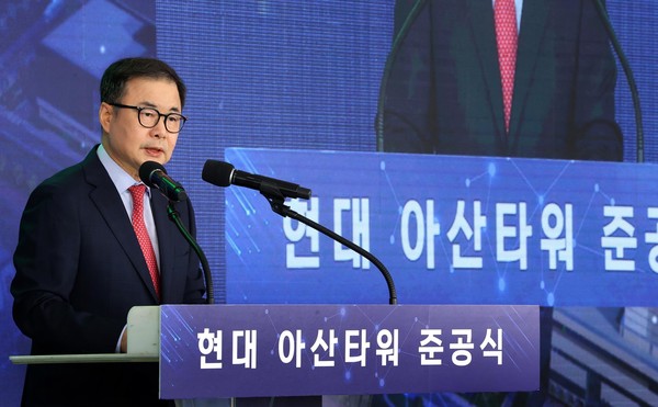 조재천 현대엘리베이터 대표이사가 21일 현대엘리베이터 충주 본사에서 진행된 ‘현대 아산타워’ 준공식에서 환영사를 하고 있다.(사진=현대엘리베이터)