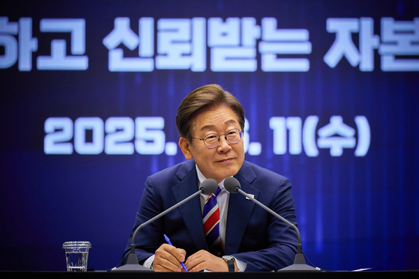 이재명 대통령이 지난 11일 서울 영등포구 한국거래소를 찾아 주식시장 불공정 거래 근절을 위한 현장 간담회를 가졌다.(사진=이재명 대통령 SNS)