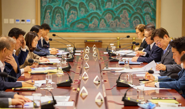 이재명 대통령이 지난 10일 정부 출범 이후 처음으로 국가안전보장회의(NSC) 전체회의를 주재하고 있다.(사진=대통령실)