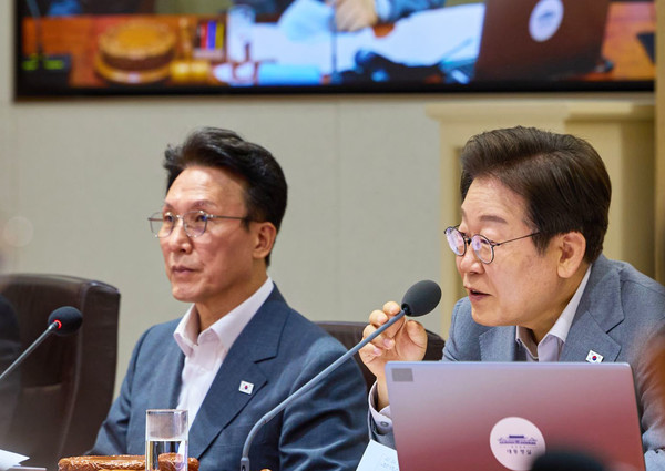 이재명 대통령이 15일 서울 용산 대통령실 청사에서 제31회 국무회의를 주재하고 있다.(사진=대통령실)