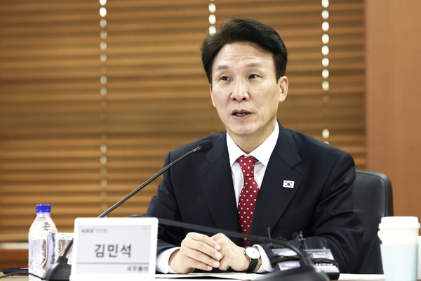 김민석 국무총리가 8일 서울 여의도 한국거래소에서 열린 자본시장 활성화를 위한 현장 간담회에서 발언하고 있다.(사진=국무총리실)