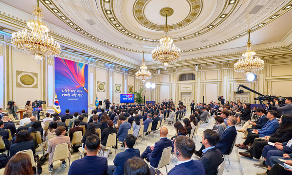 이재명 대통령이 취임 100일째가 되는 11일 서울 청와대 영빈관에서 ‘회복을 위한 100일, 미래를 위한 성장’ 기자회견을 하고 있다.(사진=대통령실)