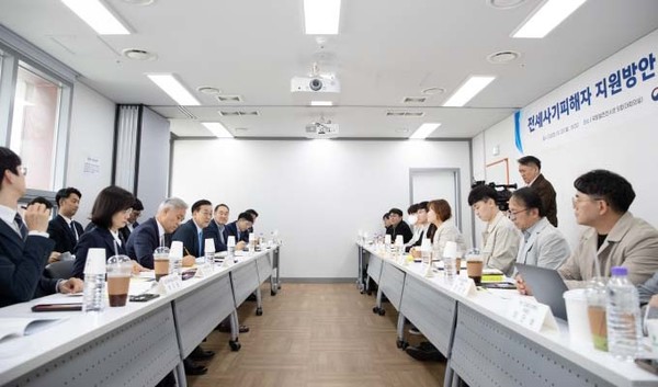 김윤덕 국토교통부 장관이 20일 서울 중구 국토발전전시관에서 열린 전세사기 피해자 단체와의 간담회에서 발언하고 있다.(사진=국토교통부)