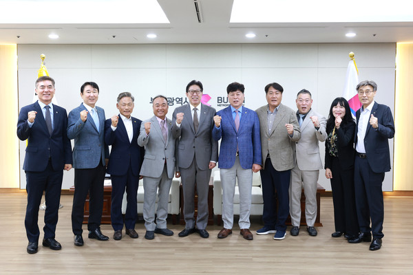 (사진=중소기업융합부산연합회는 10월 20일 박형준 부산시장을 접견했다.)