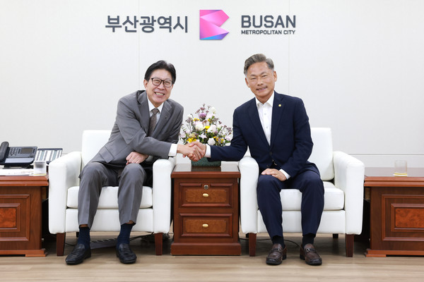 (사진=(좌)박형준 부산시장 (우)소순민 대표이사)