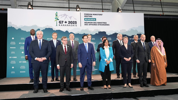 조현 외교장관이 지난 11~12일 캐나다에서 열린 ‘제2차 주요 7개국 협의체(G7) 외교장관회의’에 참석해 기념촬영을 하고 있다.(사진=외교부)