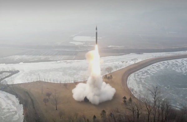 북한이 4일 오전 동해상으로 탄도미사일 여러 발을 발사했다.(사진=TV 뉴스 화면 갈무리)